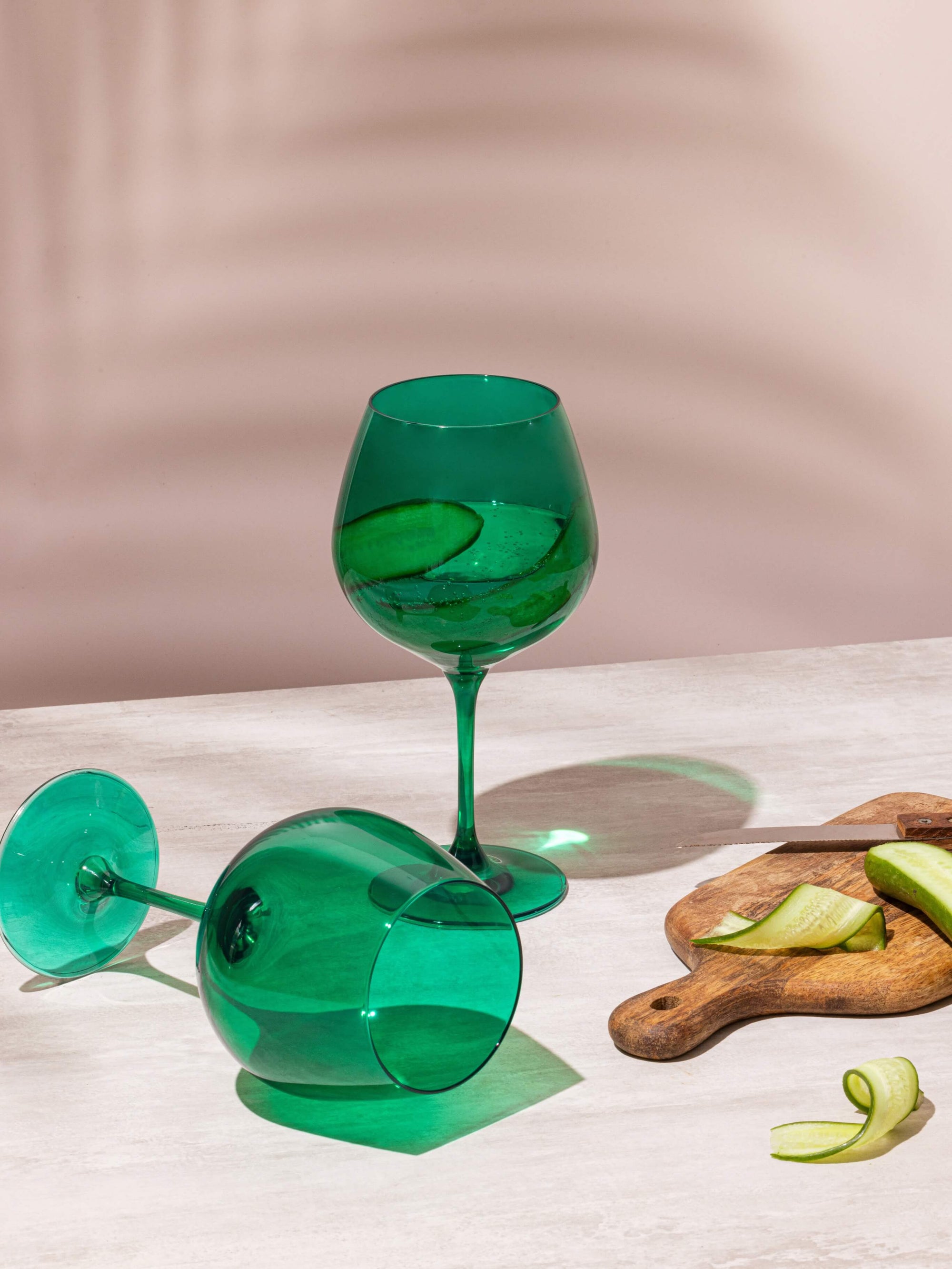 Buy High-Quality Emerald Green Goblet Glasses – Quick Delivery